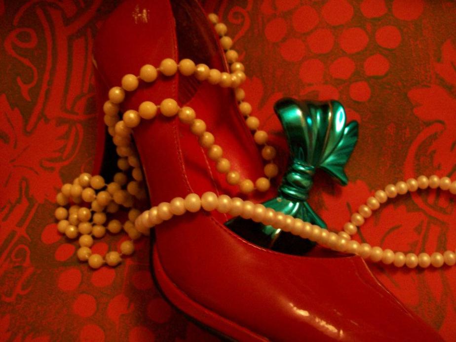 303860_247859845266886_241121155940755_710559_652845568_n